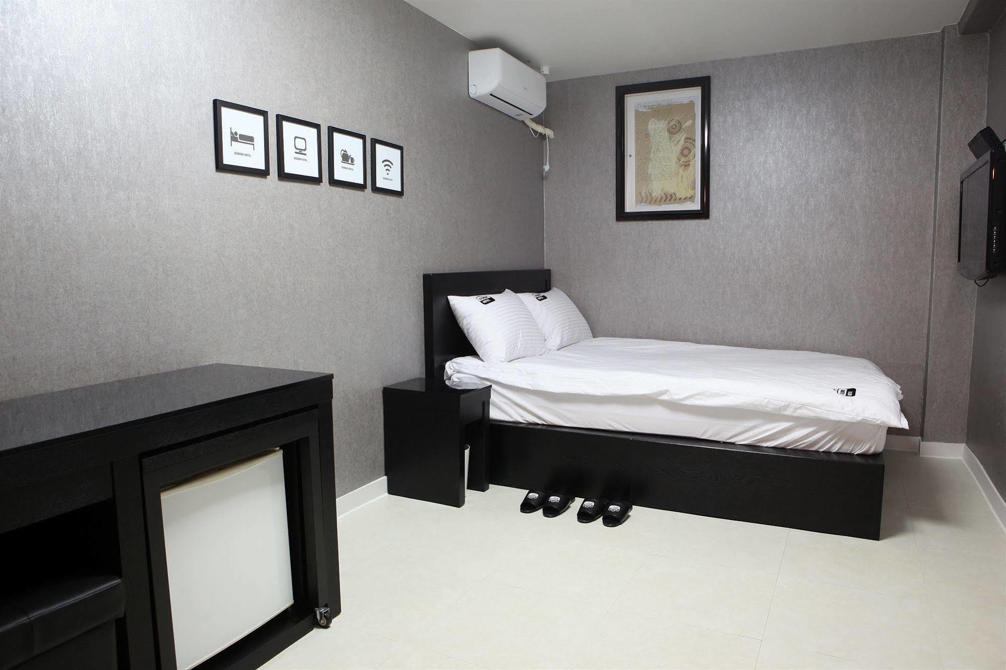 Hotel Ekonomy 2*