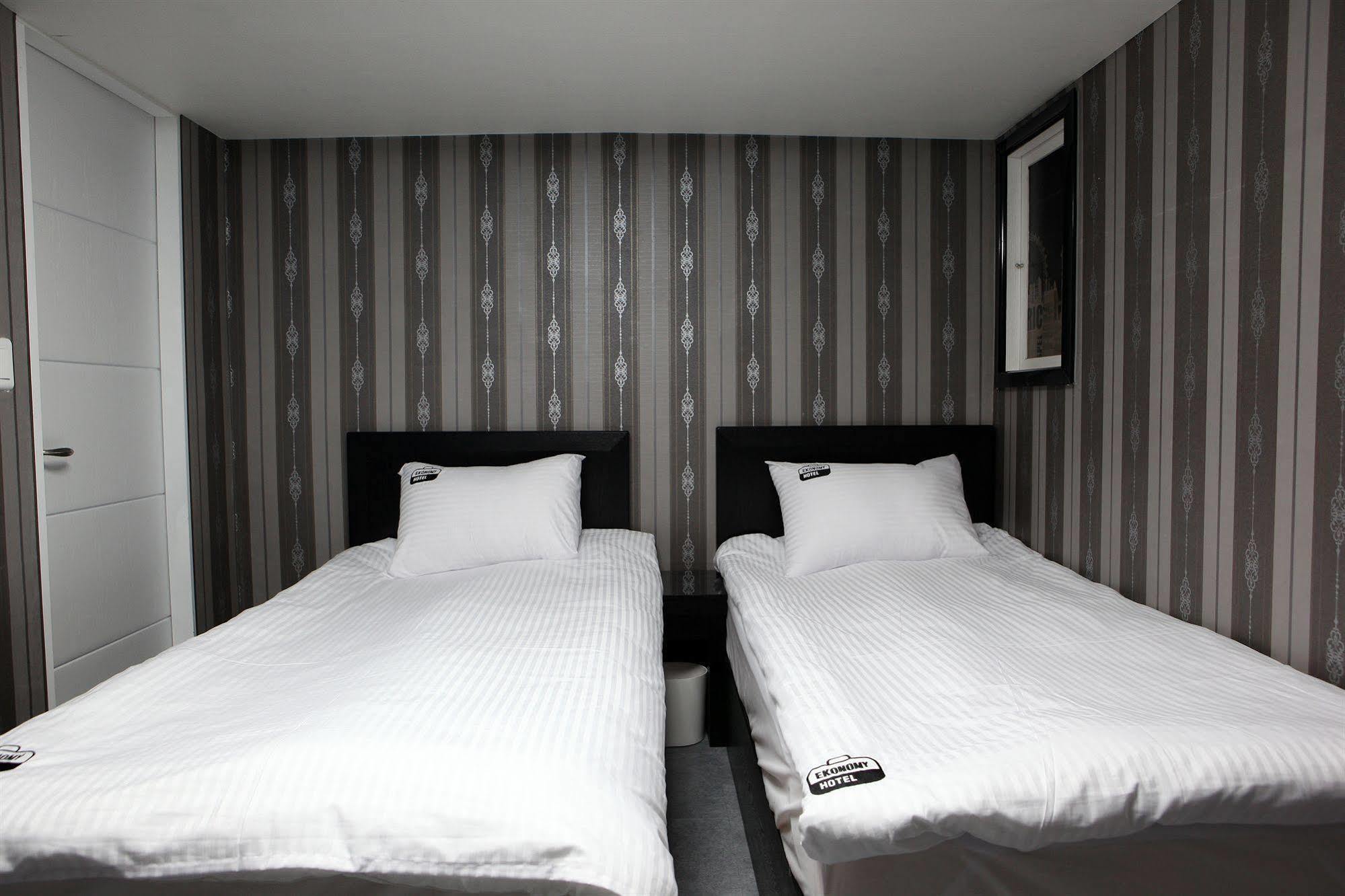 Ekonomy Hotel